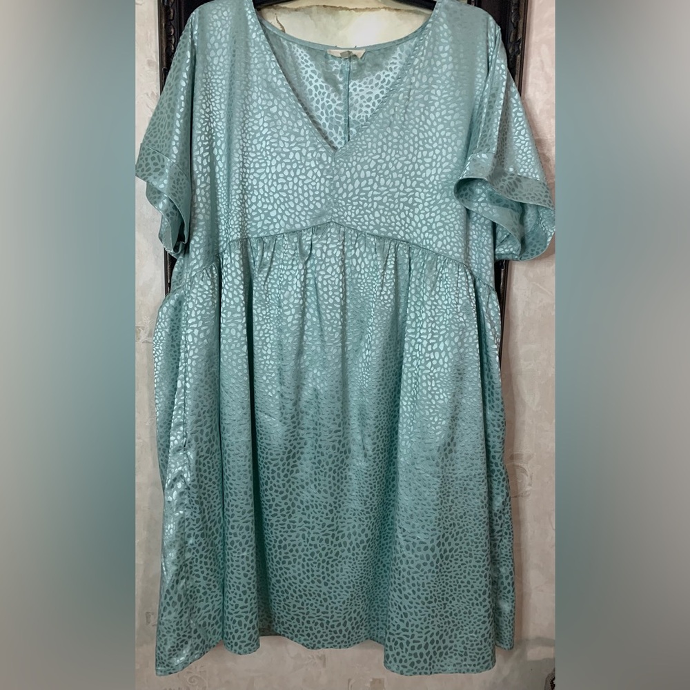 Flowy boutique dress 👗